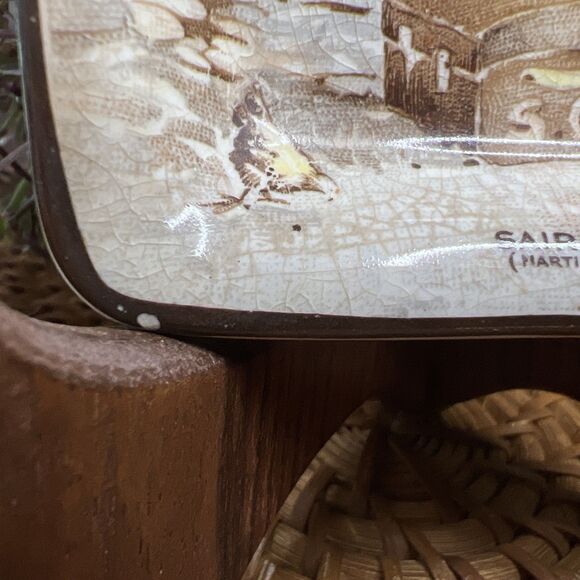 Vintage Dicken's Martin Chuzzlewit Sairey Gamp,  art pottery pin tray small dish - Picture 3 of 4